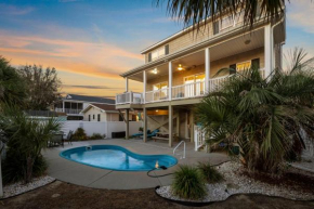 4 BR Home w Pool- 2 Blocks to Beach- 6 Beds